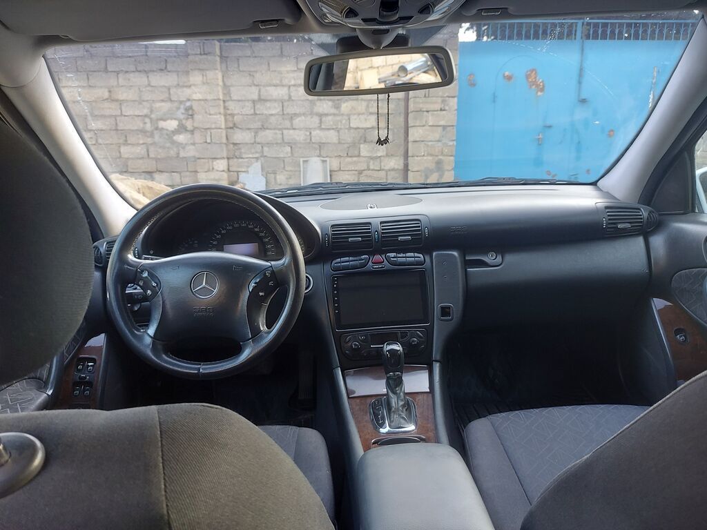 Mercedes-Benz C-Class: 2.2 l 2001 il Sedan — Avto, Digah (4)