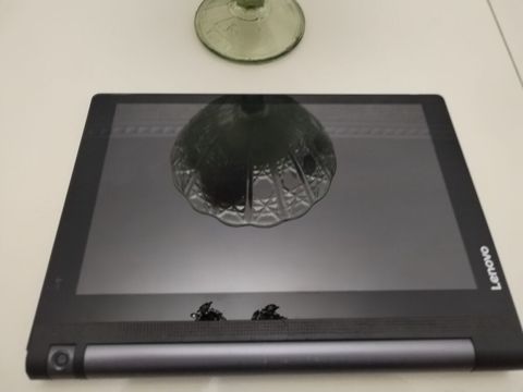 Lenovo Yoga planşet - Marka/model: Lenovo Yoga Tablet seriyası — Digah