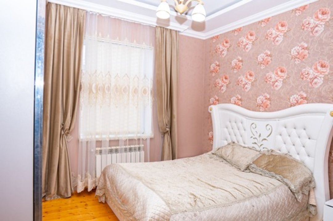 Satılır 5 otaqlı həyət evi/bağ evi 200 m² — Ev, villa, Bakı (9)