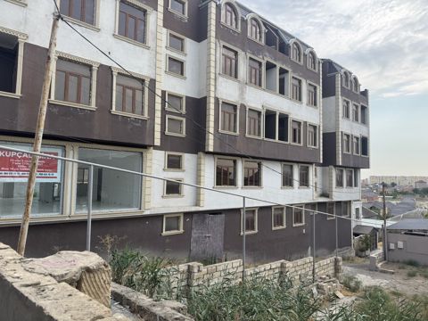 Satılır obyekt 2282 m² — Bakı