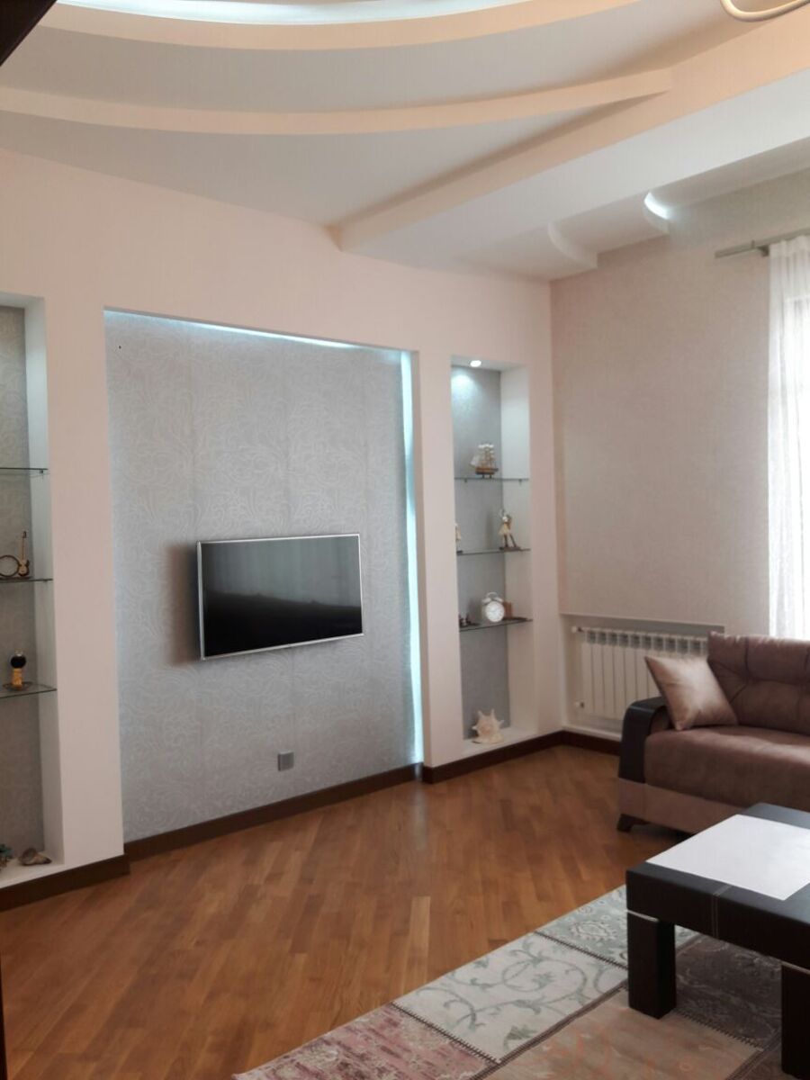 İcarəyə verilir 3 otaqlı yeni tikili 110 m² — Mənzil, Bakı (2)