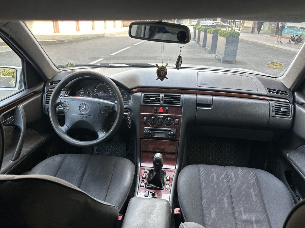Mercedes E 220, 2.2 L, 2000 il, 332 000 km — Avtomobillər, Bakı (6)