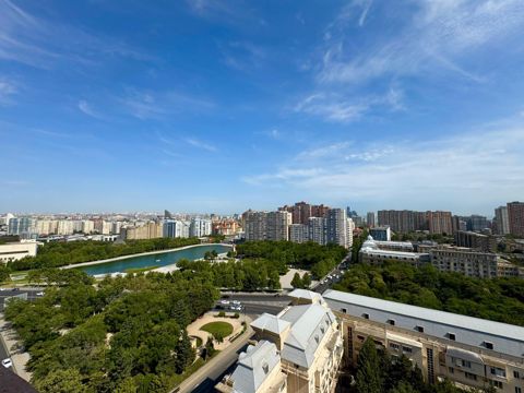 Satılır 3 otaqlı yeni tikili 120 m² — Bakı