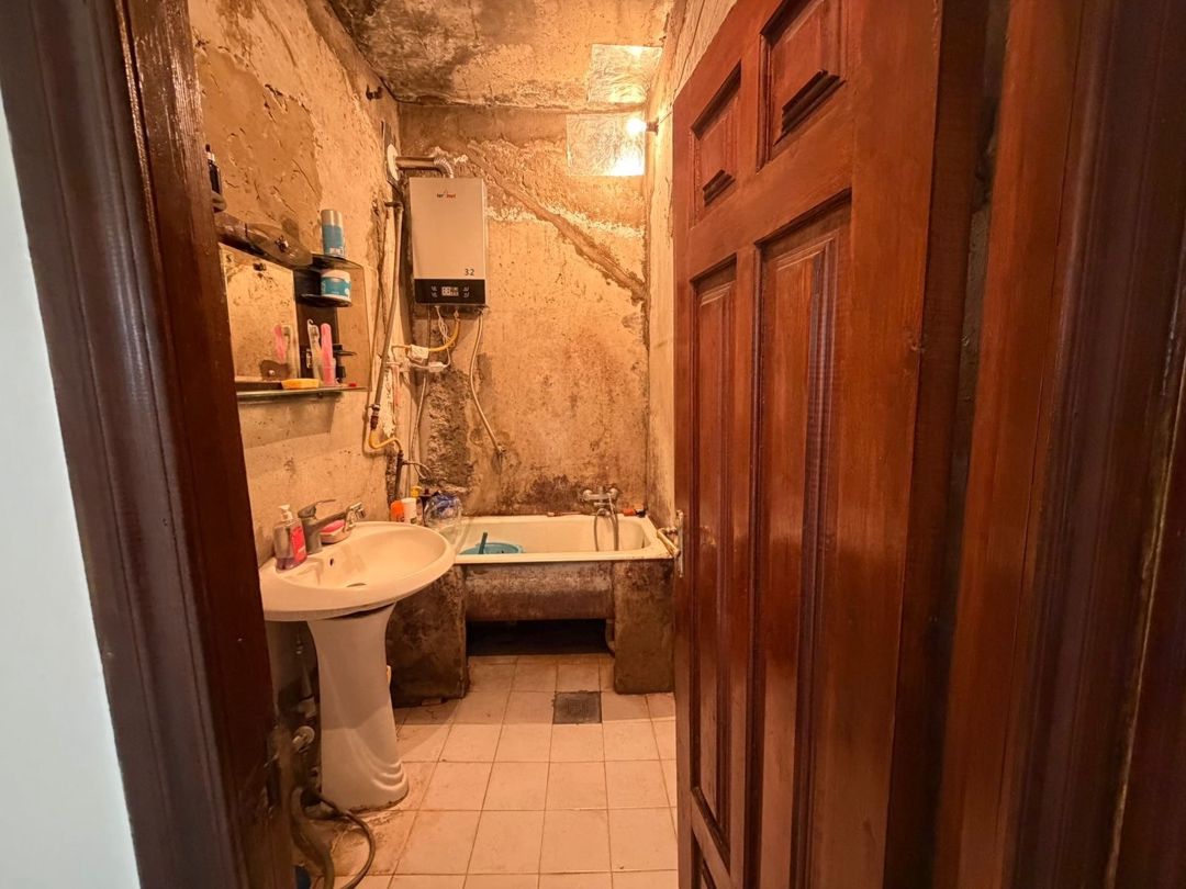 Satılır 2 otaqlı köhnə tikili 65 m² — Mənzil, Bakı (9)