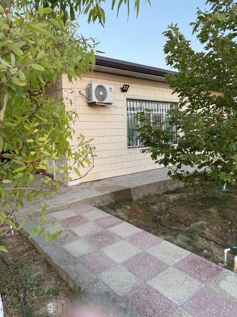 Satılır 1 otaqlı həyət evi/bağ evi 50 m² — Bakı
