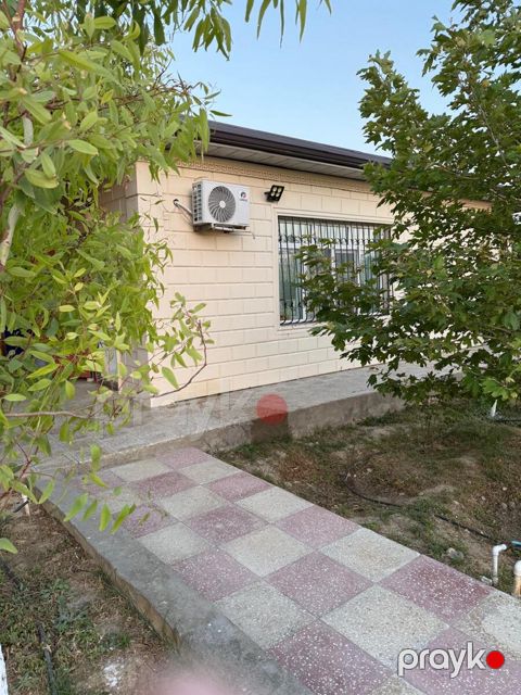 Satılır 1 otaqlı həyət evi/bağ evi 50 m²