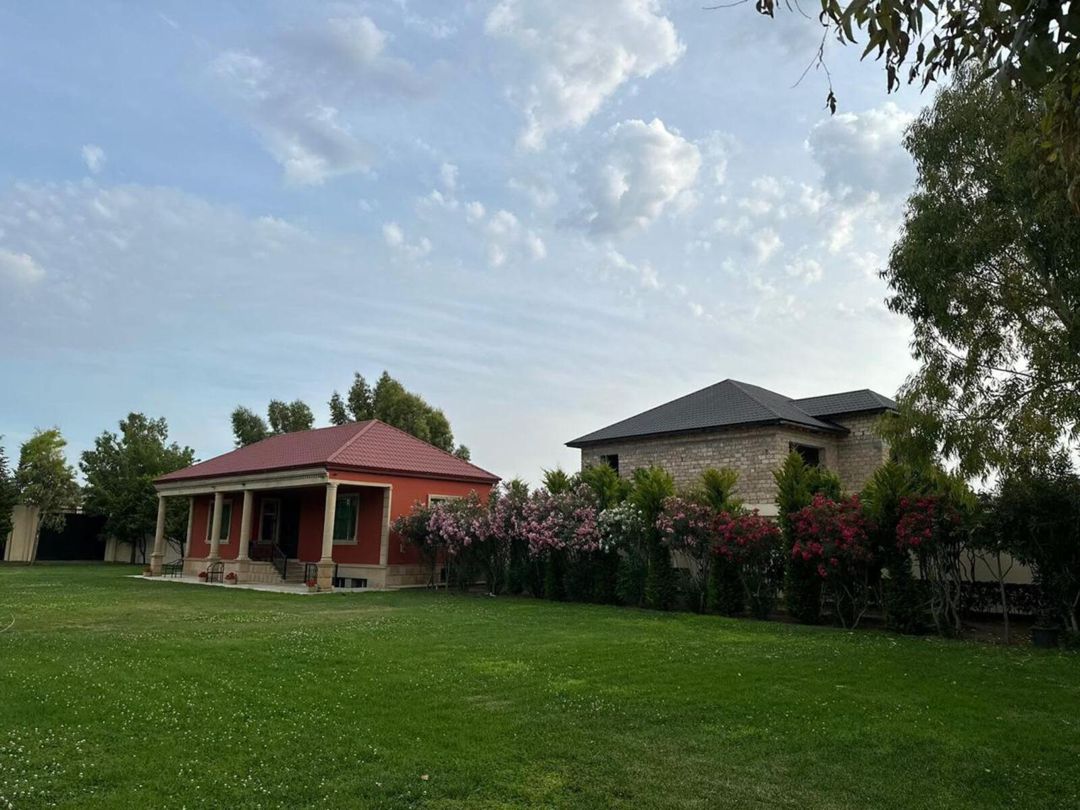 Satılır 4 otaqlı həyət evi/bağ evi 400 m² — Ev, villa, Bakı (3)