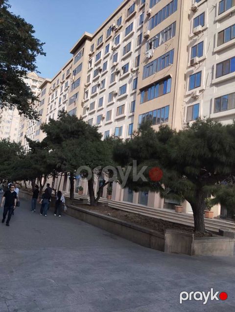 Satılır 3 otaqlı köhnə tikili 80 m²