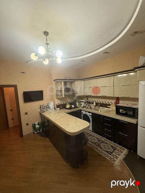 İcarəyə verilir 3 otaqlı yeni tikili 120 m²