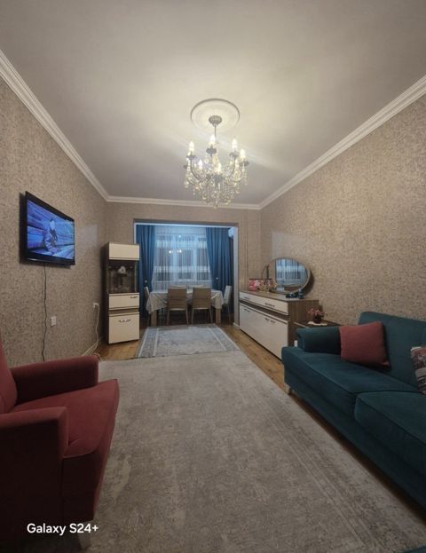 Satılır 4 otaqlı köhnə tikili 110 m² — Bakı