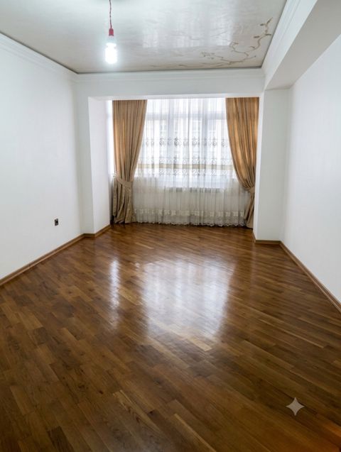 Satılır 2 otaqlı yeni tikili 75 m² — Bakı
