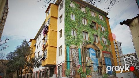 Satılır 2 otaqlı köhnə tikili 50 m²