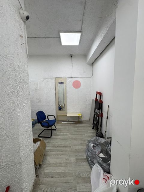 İcarəyə verilir – 28 May m/st puşkin 15a, mağaza içində yer arenda