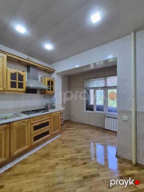 Satılır 2 otaqlı köhnə tikili 50 m²