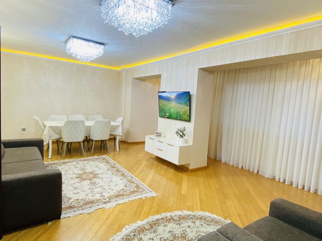 Satılır 3 otaqlı köhnə tikili 100 m² — Mənzil, Bakı (4)
