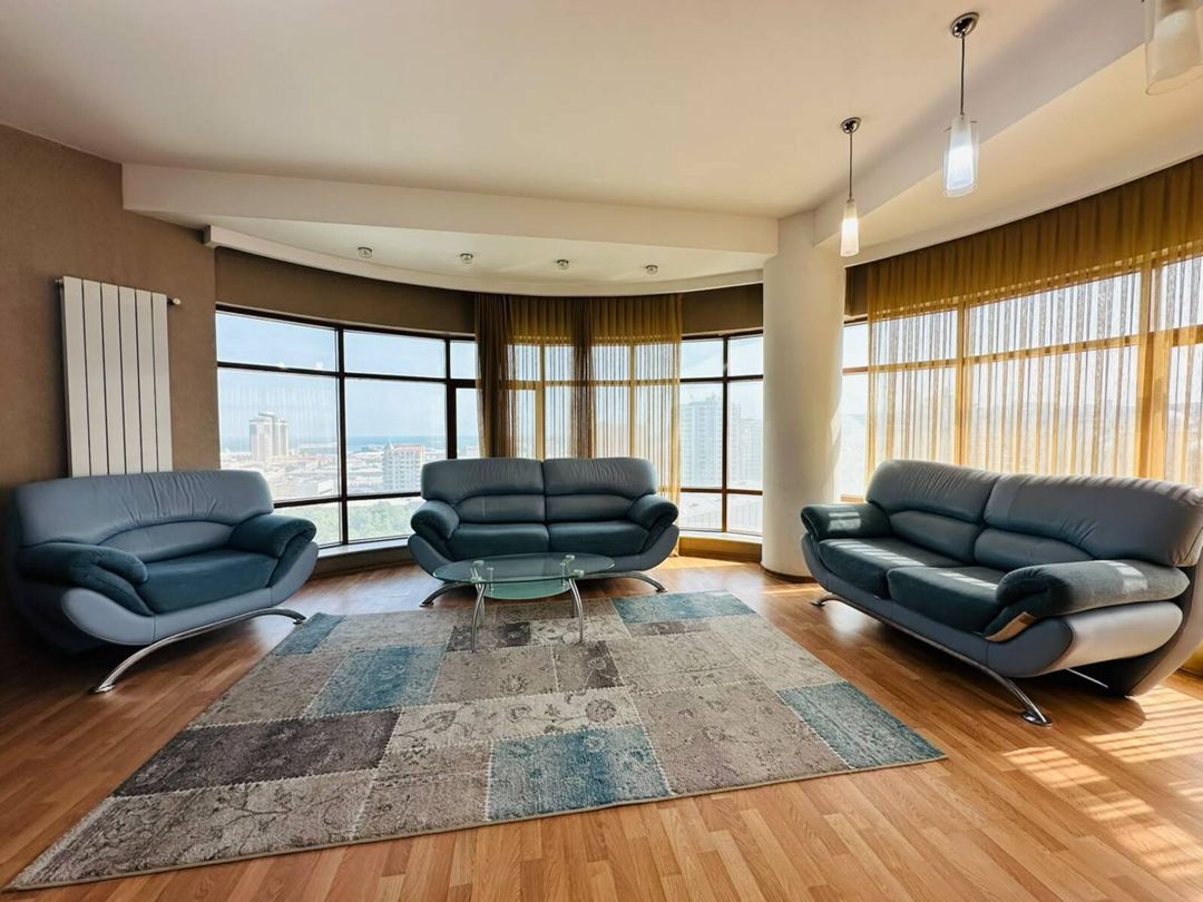 İcarəyə verilir 4 otaqlı yeni tikili 200 m² — Mənzil, Bakı (2)