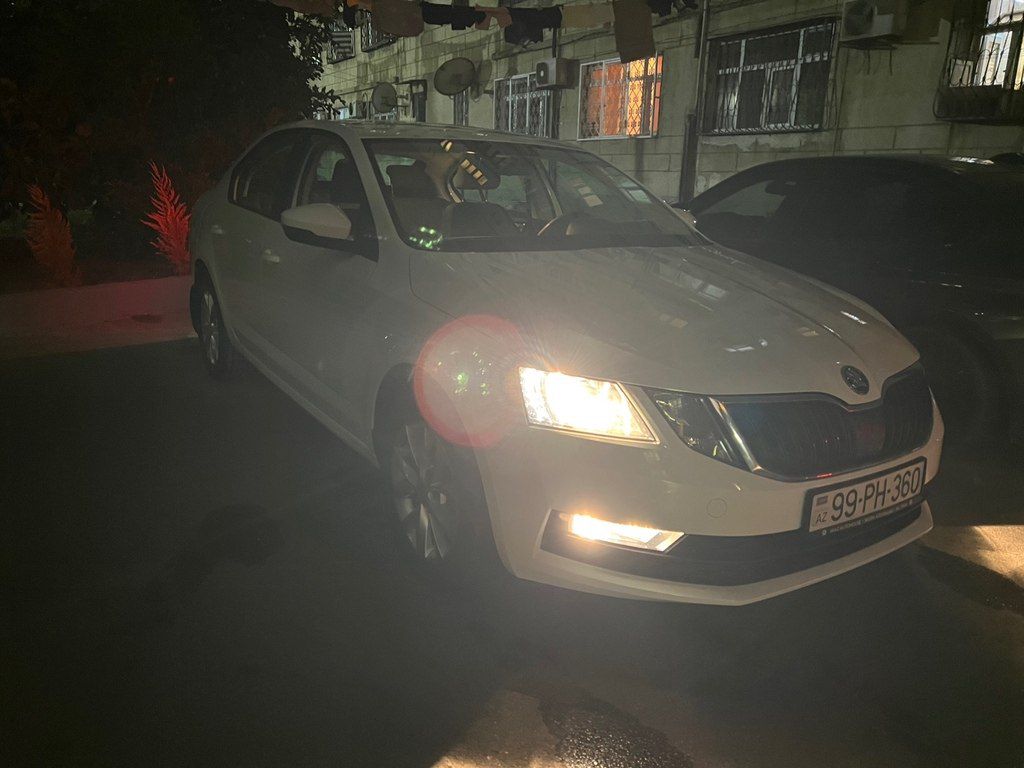 Skoda Octavia, 1.6 L, 2019 il, 110 000 km — Avtomobillər, Bakı (8)