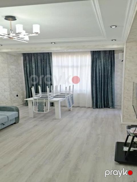 İcarəyə verilir 2 otaqlı yeni tikili 70 m²
