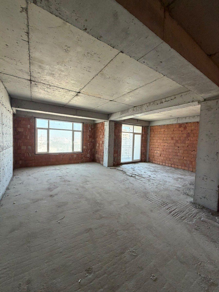 Satılır 4 otaqlı yeni tikili 241 m² — Mənzil, Bakı (7)