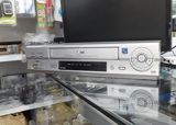 Videomaqnitafon LG satılır.İşlək vəziyatdədir. Pultu yoxdur. Продаётся — DVD players