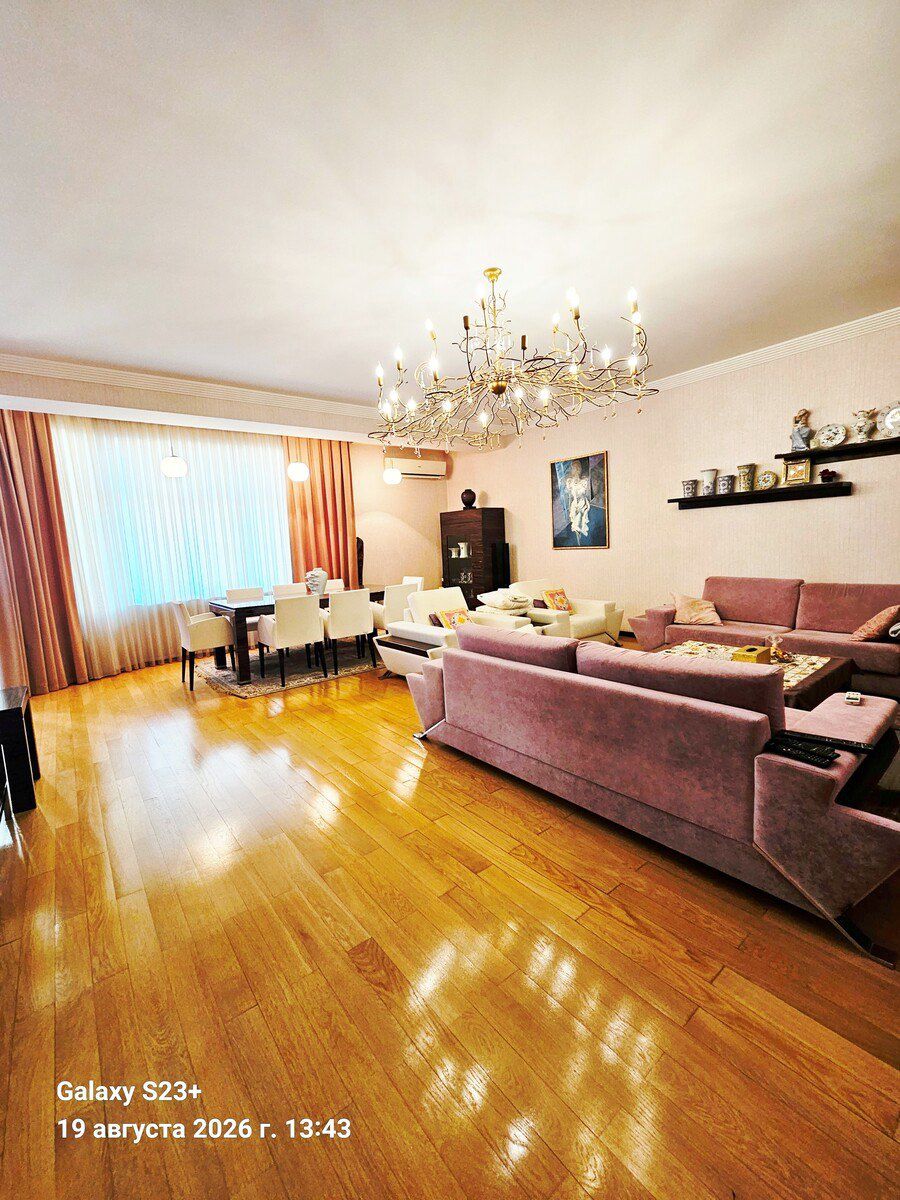 Satılır 4 otaqlı yeni tikili 196 m² — Mənzil, Bakı (2)