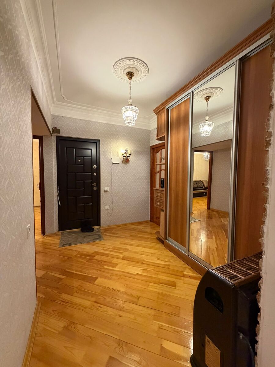 Satılır 4 otaqlı köhnə tikili 120 m² — Mənzil, Bakı (12)