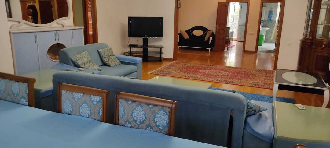 İcarəyə verilir 4 otaqlı yeni tikili 220 m² — Mənzil, Bakı (11)
