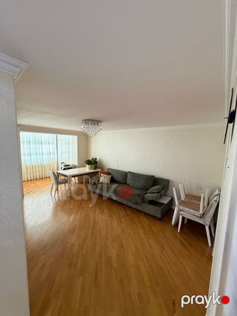 Satılır 3 otaqlı köhnə tikili 70 m²