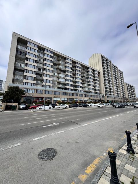 Satılır 4 otaqlı yeni tikili 160 m² — Bakı