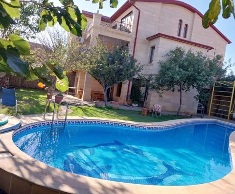 Satılır 7 otaqlı həyət evi/bağ evi 300 m² — Bakı
