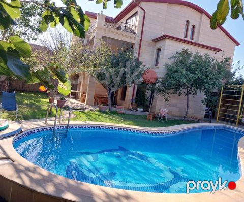 Satılır 7 otaqlı həyət evi/bağ evi 300 m²