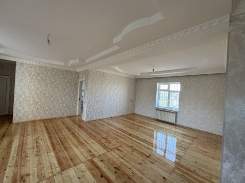 Satılır 6 otaqlı həyət evi/bağ evi 240 m² — Bakı