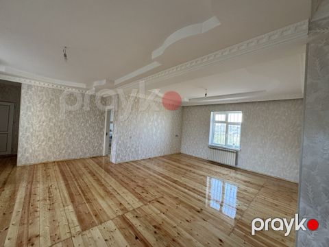 Satılır 6 otaqlı həyət evi/bağ evi 240 m²