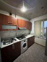 İcarəyə verilir 3 otaqlı köhnə tikili 80 m² — BƏHRUZ M