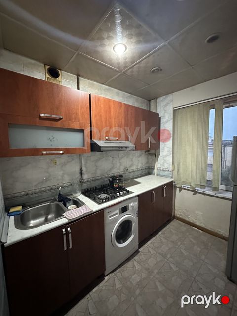 İcarəyə verilir 3 otaqlı köhnə tikili 80 m²
