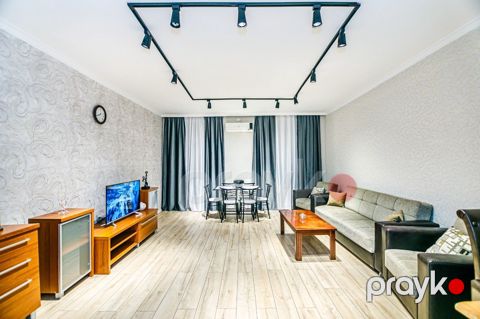 İcarəyə verilir 4 otaqlı köhnə tikili 165 m²