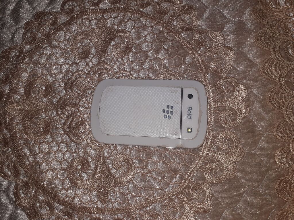 Blackberry Bold, rəng - Ağ, Düyməli — Blackberry, Bakı (2)