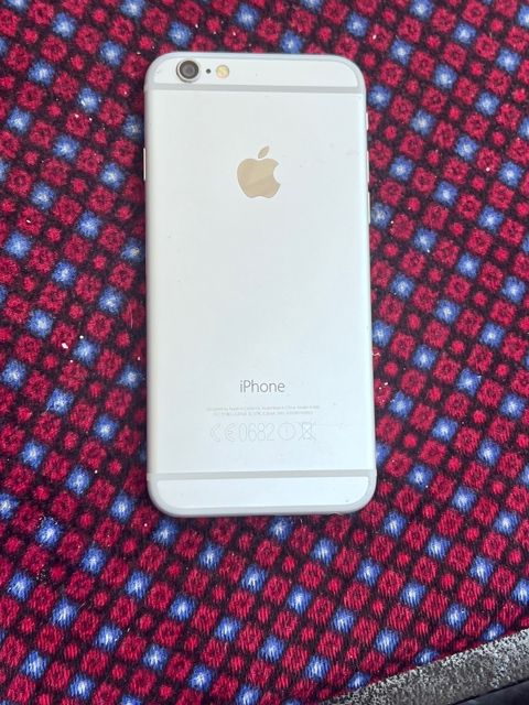 Apple iPhone 6 Silver 16GB — Bakı