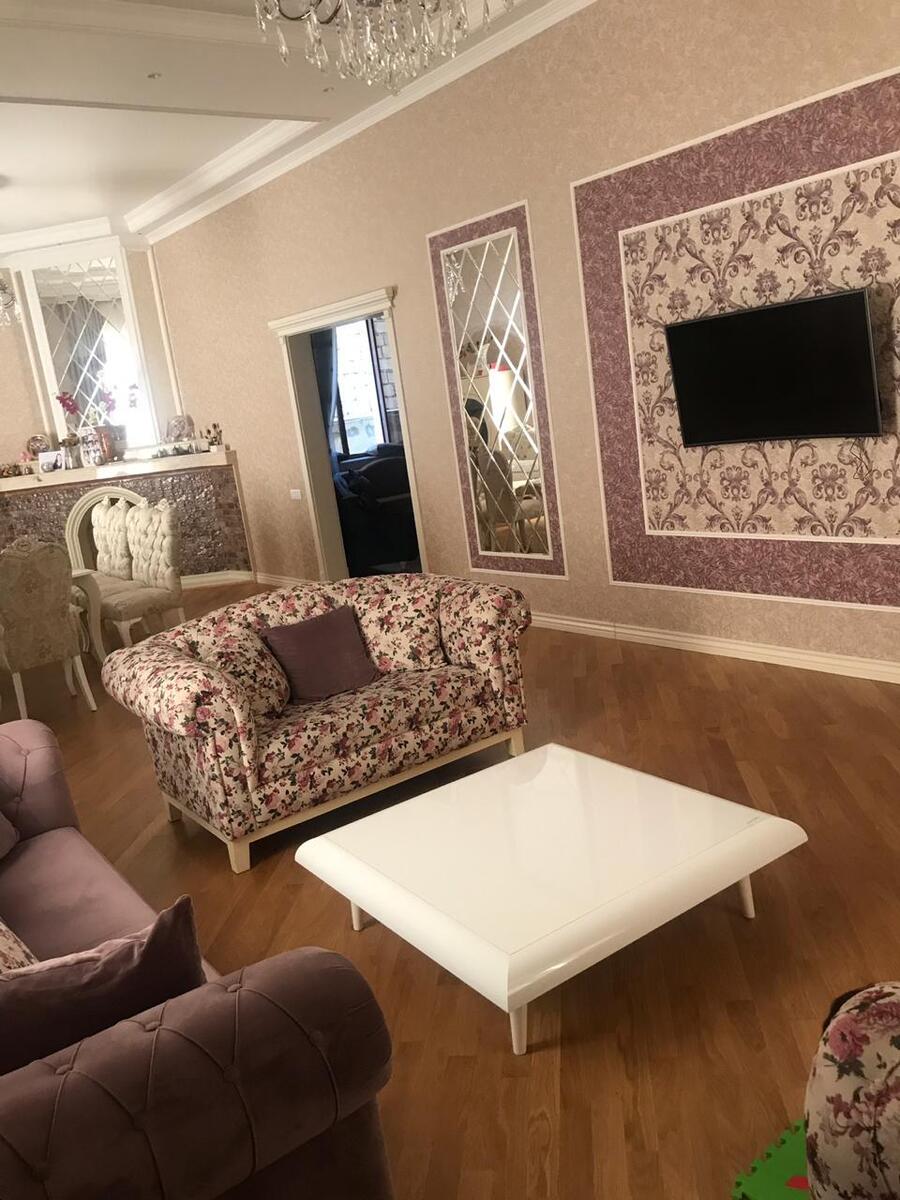 Satılır 7 otaqlı həyət evi/bağ evi 580 m² — Ev, villa, Bakı (2)