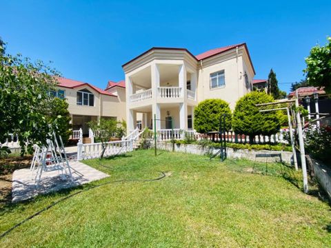 Satılır 4 otaqlı həyət evi/bağ evi 250 m² — Bakı