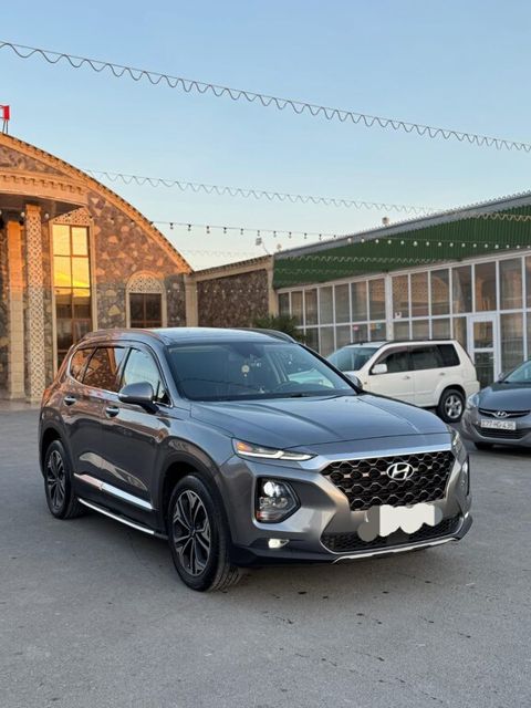Hyundai Santa Fe, 2.0 L, 2019 il, 198 500 km — Ucar