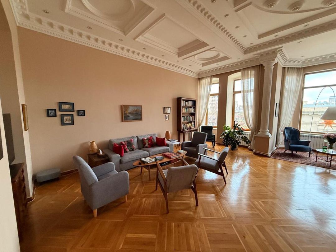 İcarəyə verilir 7 otaqlı köhnə tikili 500 m² — Mənzil, Bakı (7)