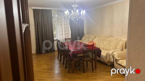 Satılır 3 otaqlı köhnə tikili 90.4 m²