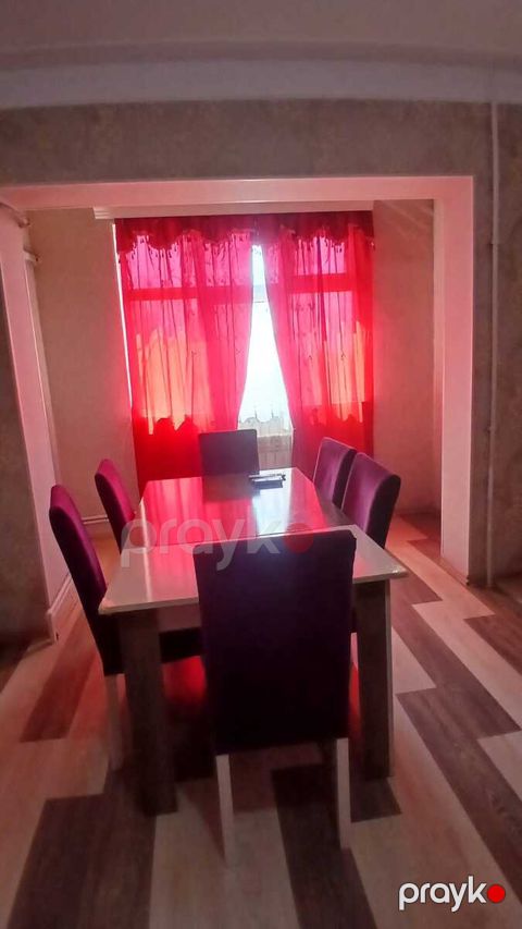 İcarəyə verilir 6 otaqlı köhnə tikili 100 m²