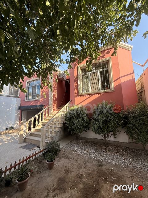 Satılır 4 otaqlı həyət evi/bağ evi 120 m²