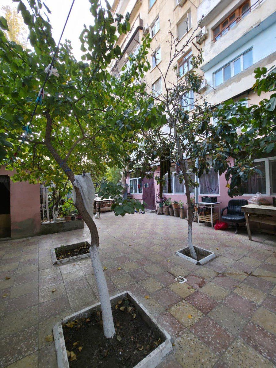 Satılır 6 otaqlı köhnə tikili 123 m² — Mənzil, Bakı (2)