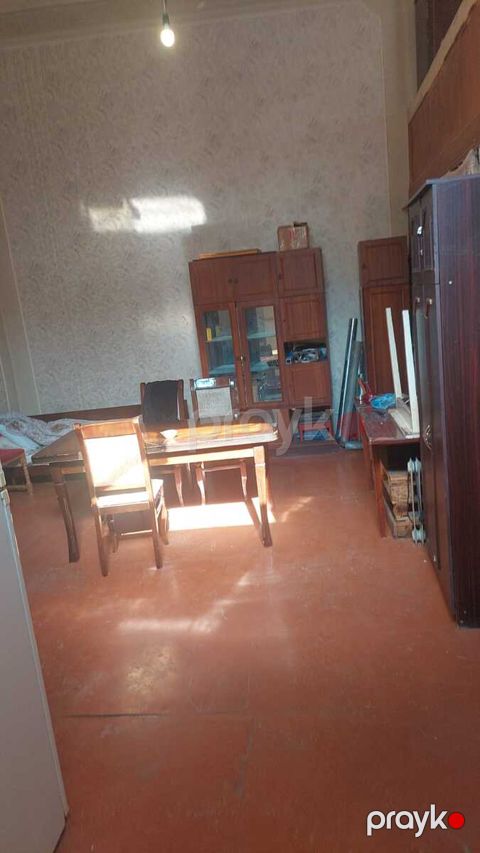 Satılır 3 otaqlı köhnə tikili 56 m²