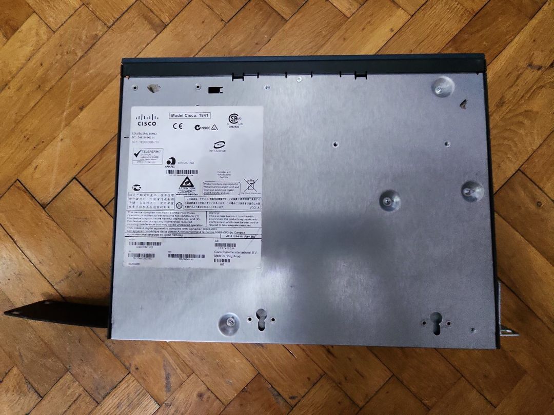 Model-CISKO:1841 — Şəbəkə və server avadanlığı, Bakı (2)