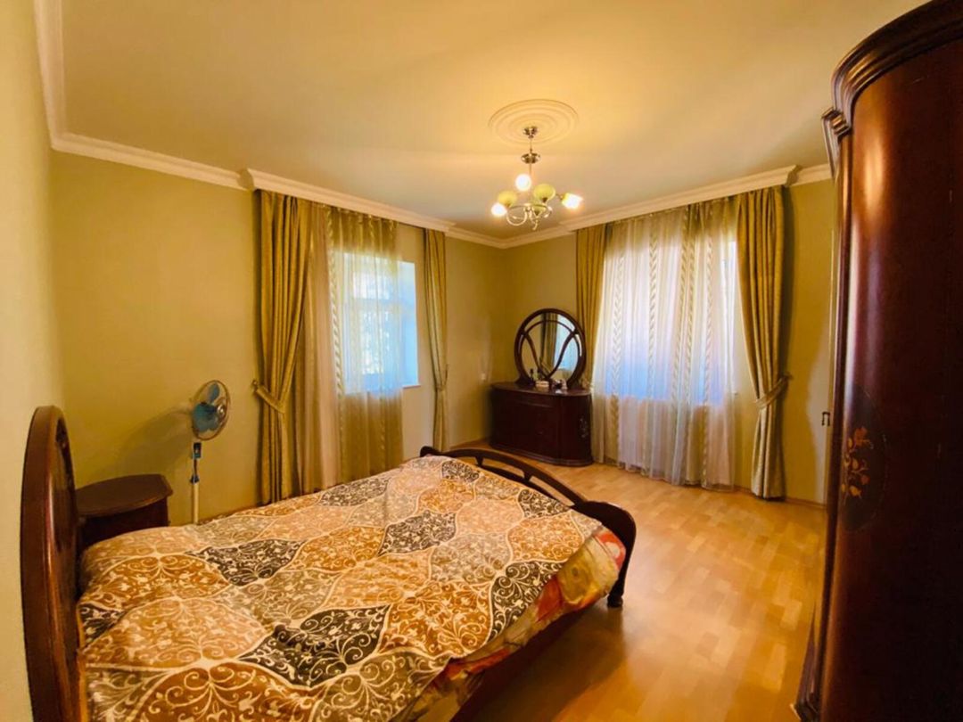 Satılır 4 otaqlı həyət evi/bağ evi 250 m² — Ev, villa, Bakı (10)
