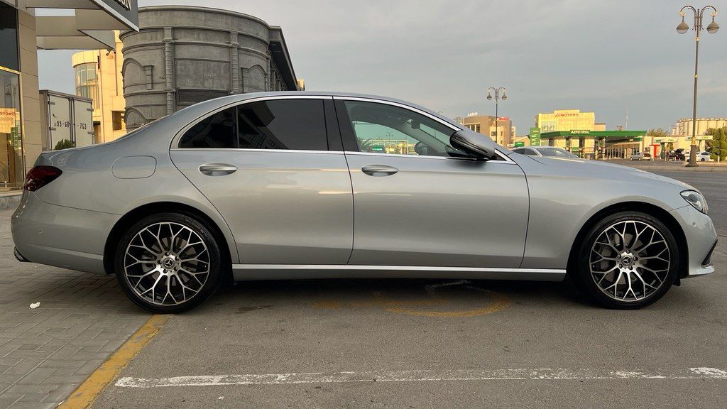 Mercedes E 300 e 4MATIC, 2.0 L, 13.5 kWh, 2022 il, 60 000 km — Avtomobillər, Bakı (8)
